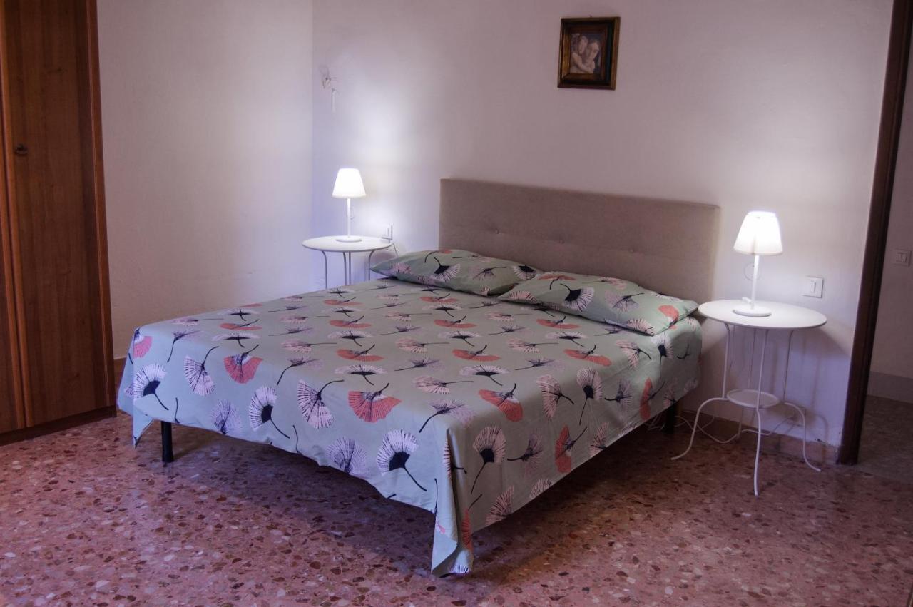 Casa Di Canfreo Lari Kültér fotó